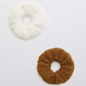 American Eagle sherpa scrunchies brown and cream